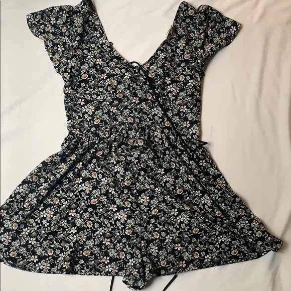 PacSun Other - XS floral romper
